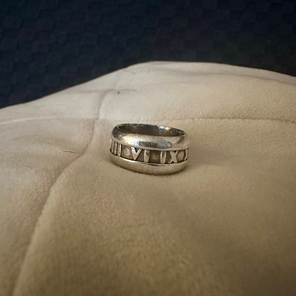 Tiffany’s Silver Roman Numeral Ring